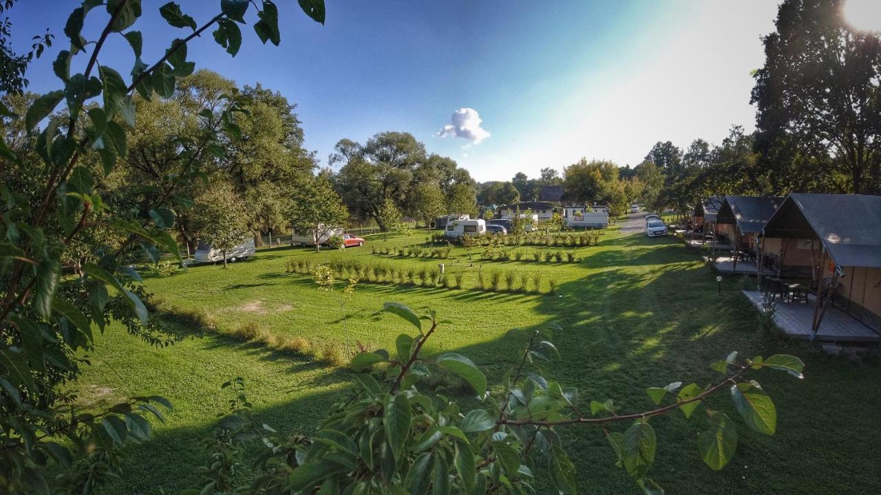 Camping Prima Hotell Týn nad Vltavou Eksteriør bilde